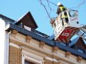 Einsatz Feuerwehr SEK Polizei Koeln Nippes Merheimerstr P043